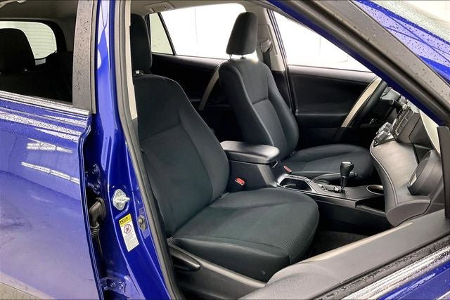 Used 2015 Toyota RAV4 LE AWD/4WD image 7