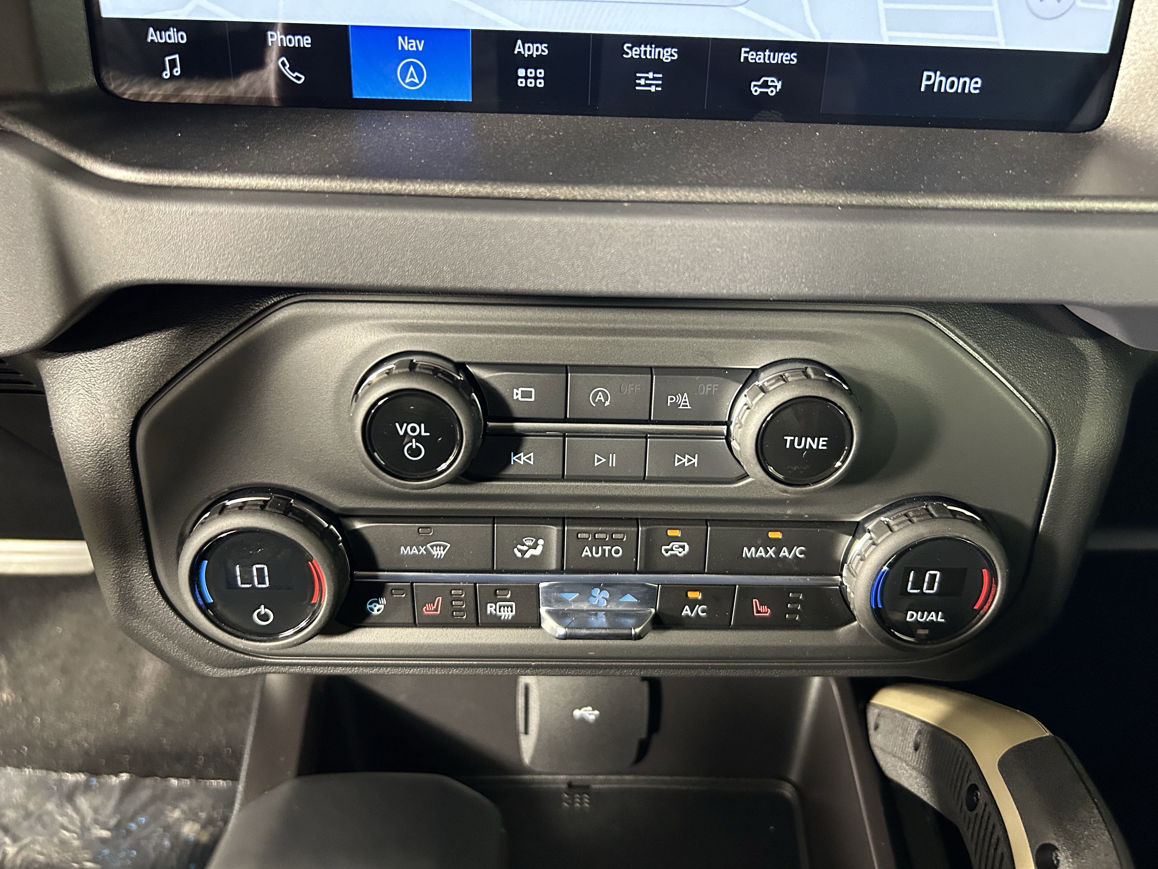 New 2025 Ford Bronco Badlands image 24