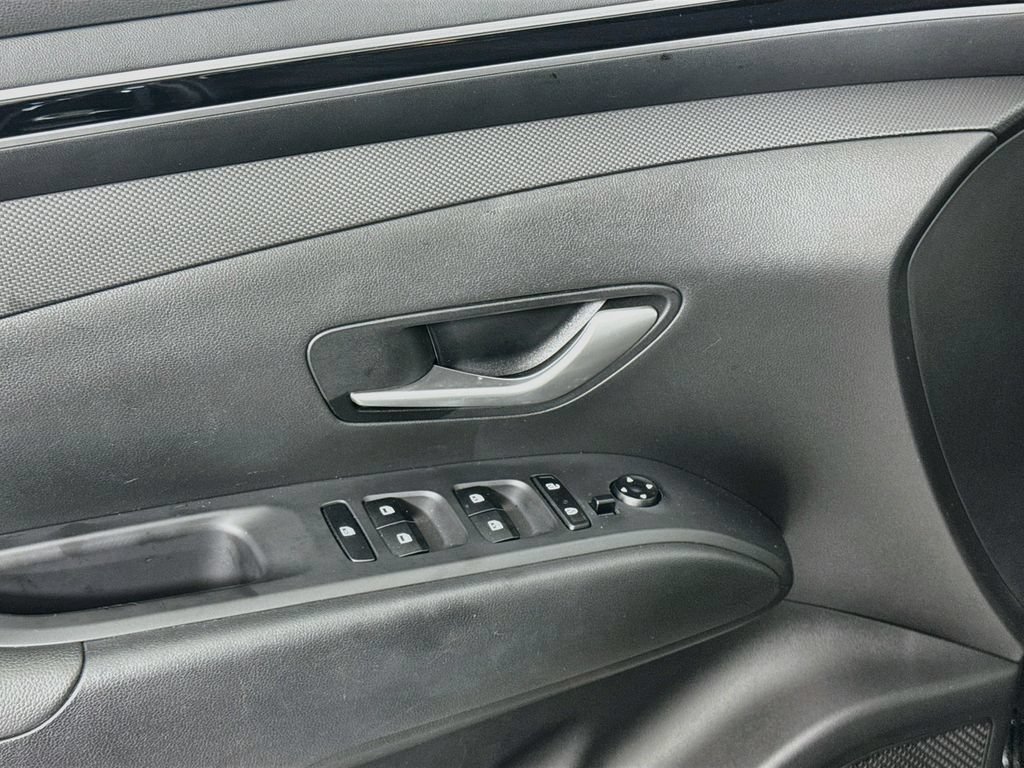 Certified 2024 Hyundai Tucson SEL FWD image 17