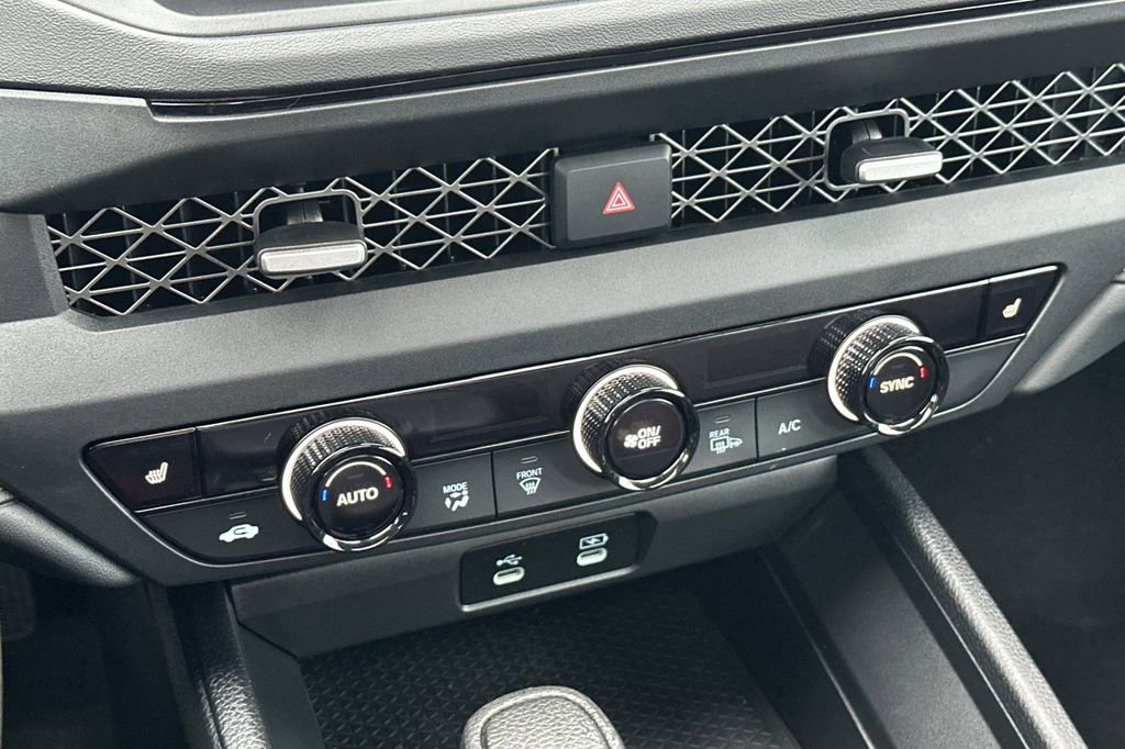 Certified 2025 Honda Accord SE image 18