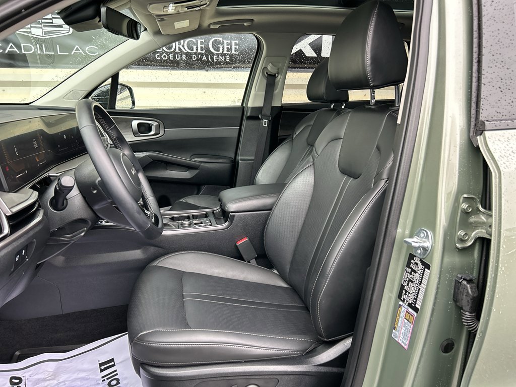 Certified 2025 Kia Sorento X-Line EX AWD/4WD image 12