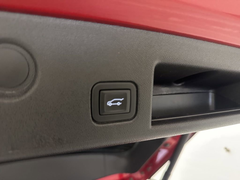 Used 2024 Chevrolet Equinox LT w/ LPO, Floor Liner Package FWD image 8