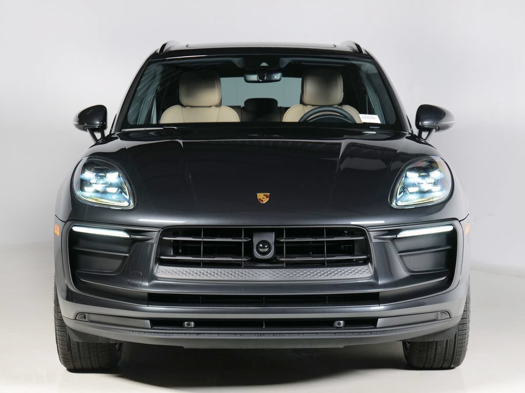 Certified 2026 Porsche Macan AWD/4WD image 6
