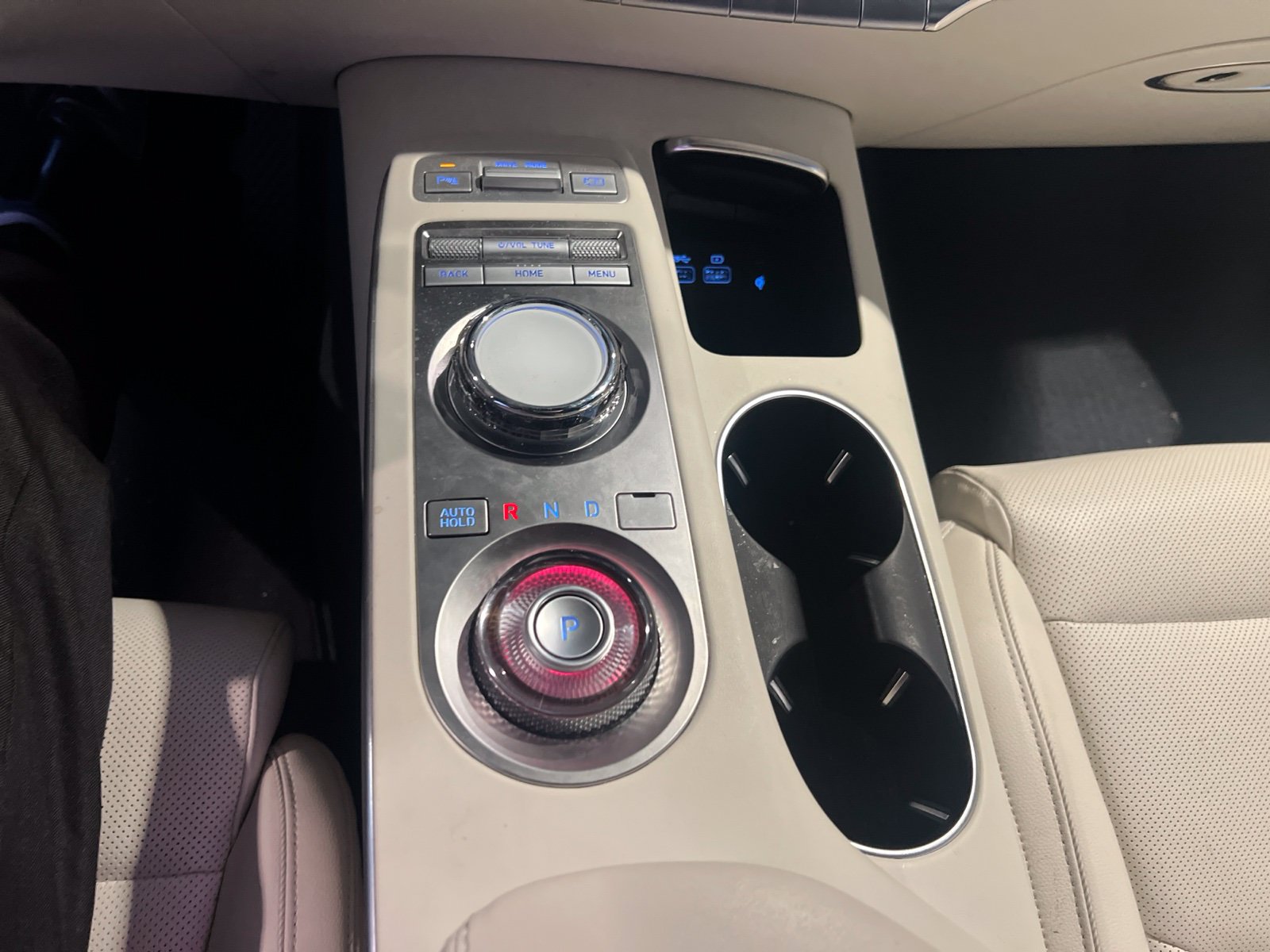 Used 2025 Genesis Electrified GV70 AWD/4WD image 19
