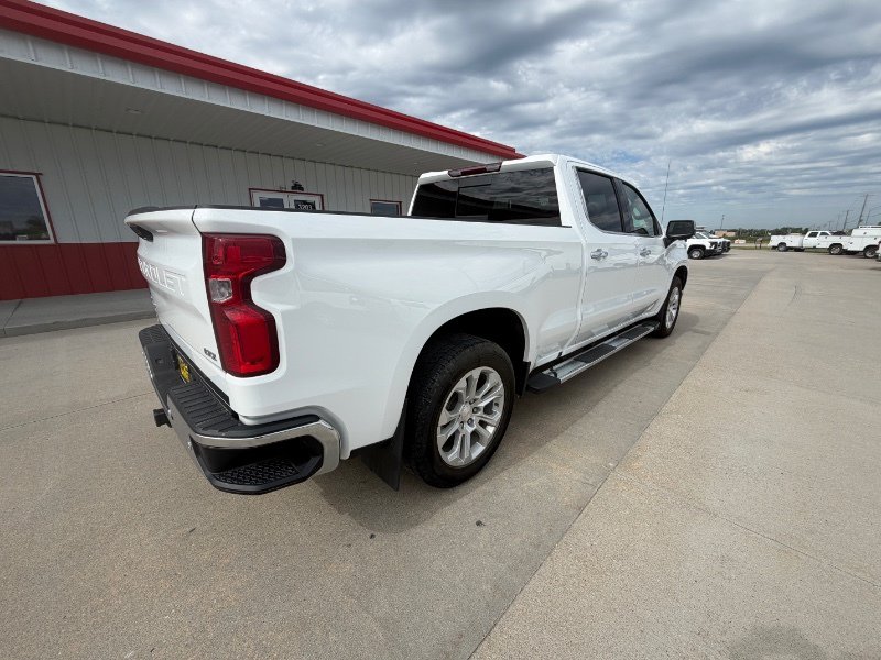Used 2024 Chevrolet Silverado 1500 LTZ AWD/4WD image 8