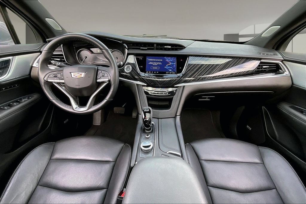 Certified 2025 Cadillac XT6 Premium Luxury AWD/4WD image 15