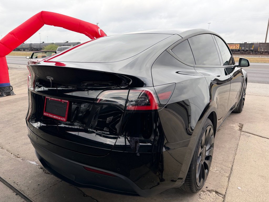 Used 2021 Tesla Model Y Long Range image 12