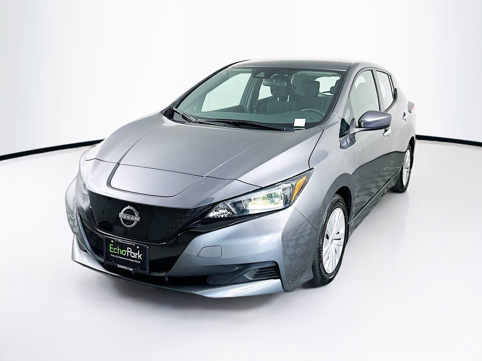 Used 2024 Nissan Leaf S FWD image 3