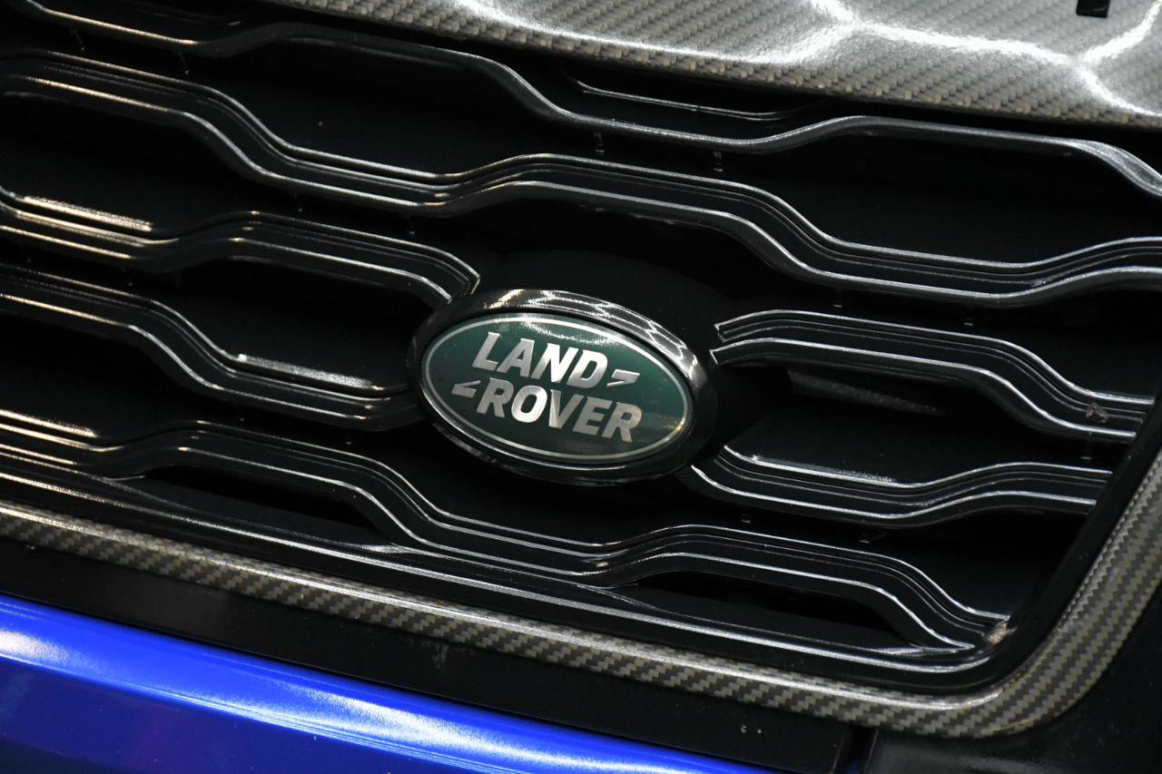 Used 2021 Land Rover Range Rover Sport SVR Carbon Edition AWD/4WD image 2