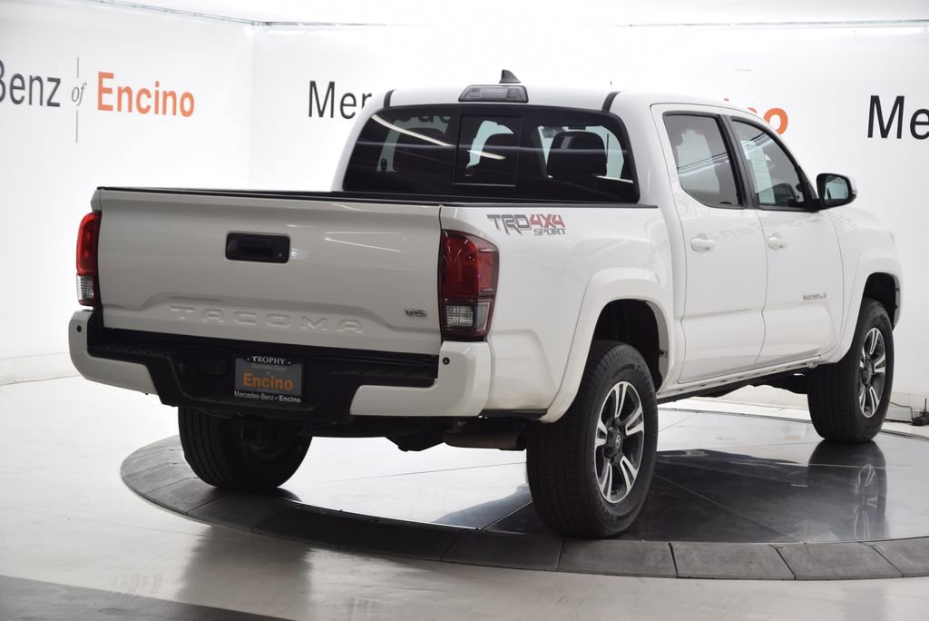 Used 2019 Toyota Tacoma TRD Sport w/ Technology Package AWD/4WD image 4