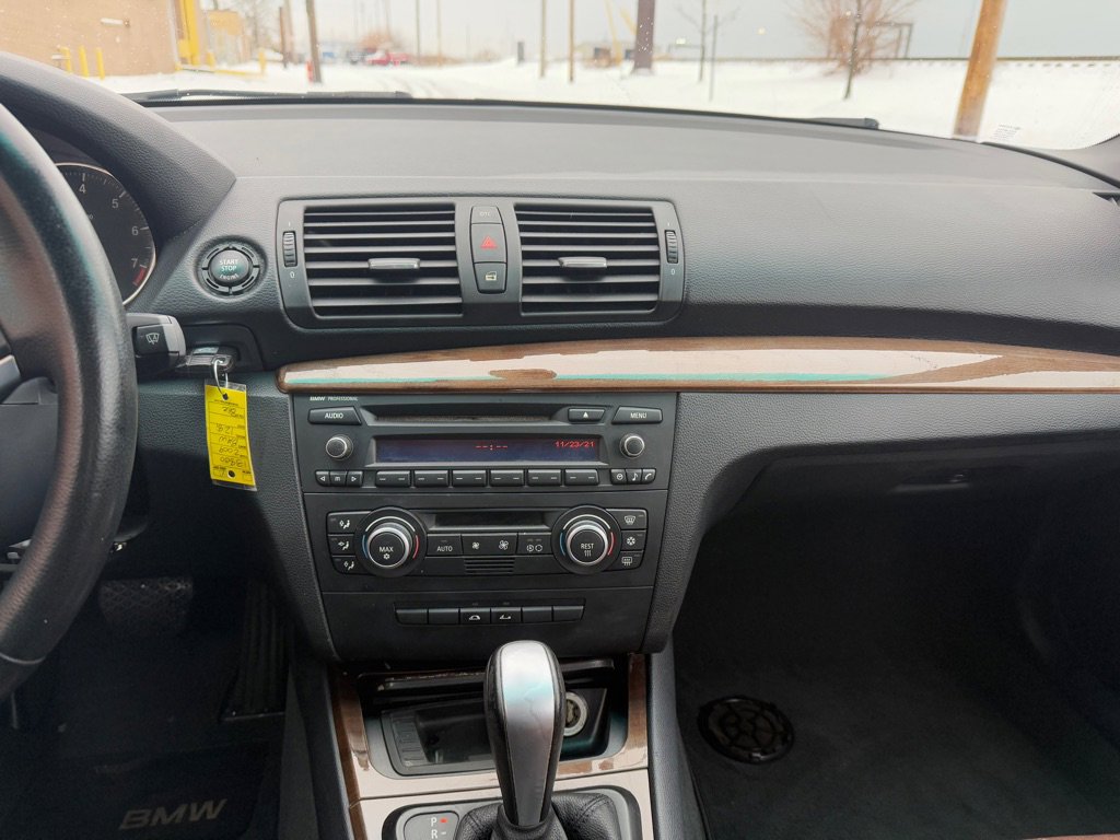 Used 2009 BMW 128i Convertible w/ Premium Pkg image 12