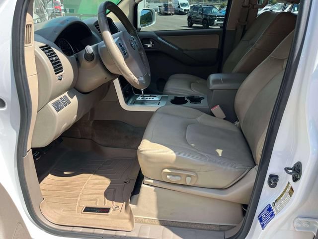 Used 2012 Nissan Pathfinder Silver AWD/4WD image 28