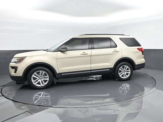 Used 2018 Ford Explorer XLT w/ Equipment Group 202A AWD/4WD image 5