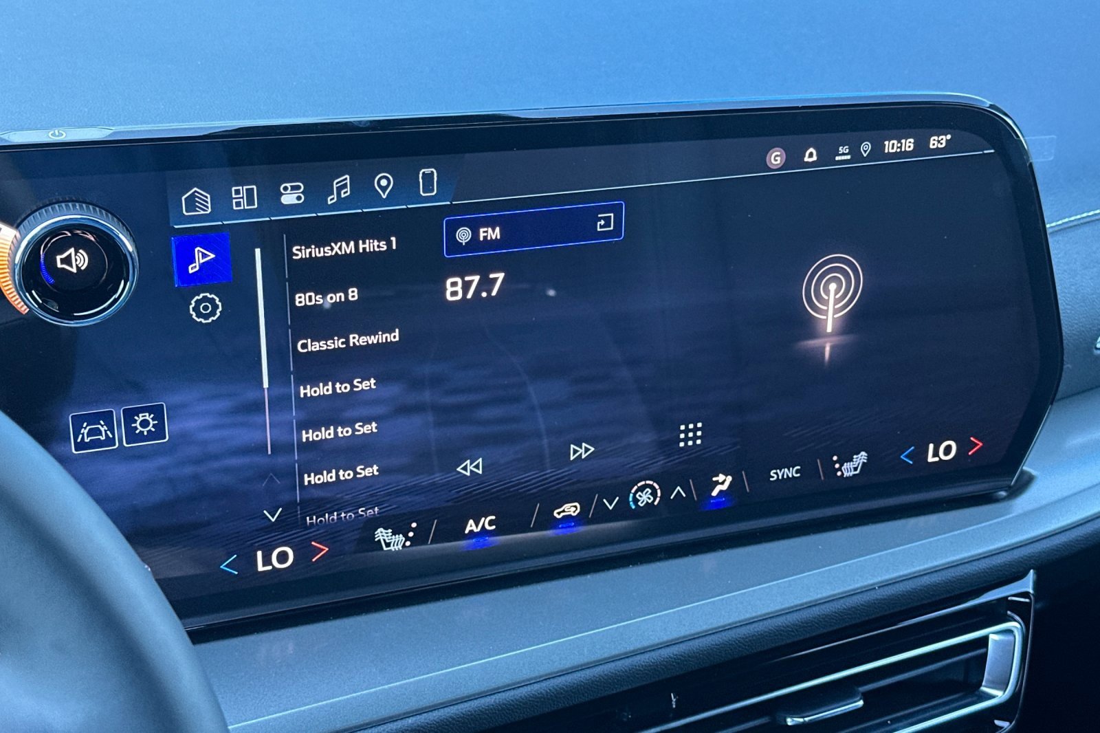 New 2026 Chevrolet Traverse LT image 19