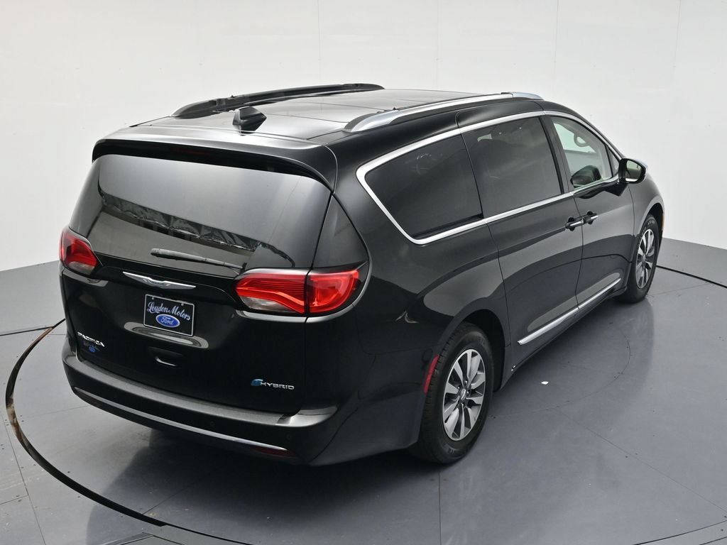 Used 2020 Chrysler Pacifica Limited FWD image 40