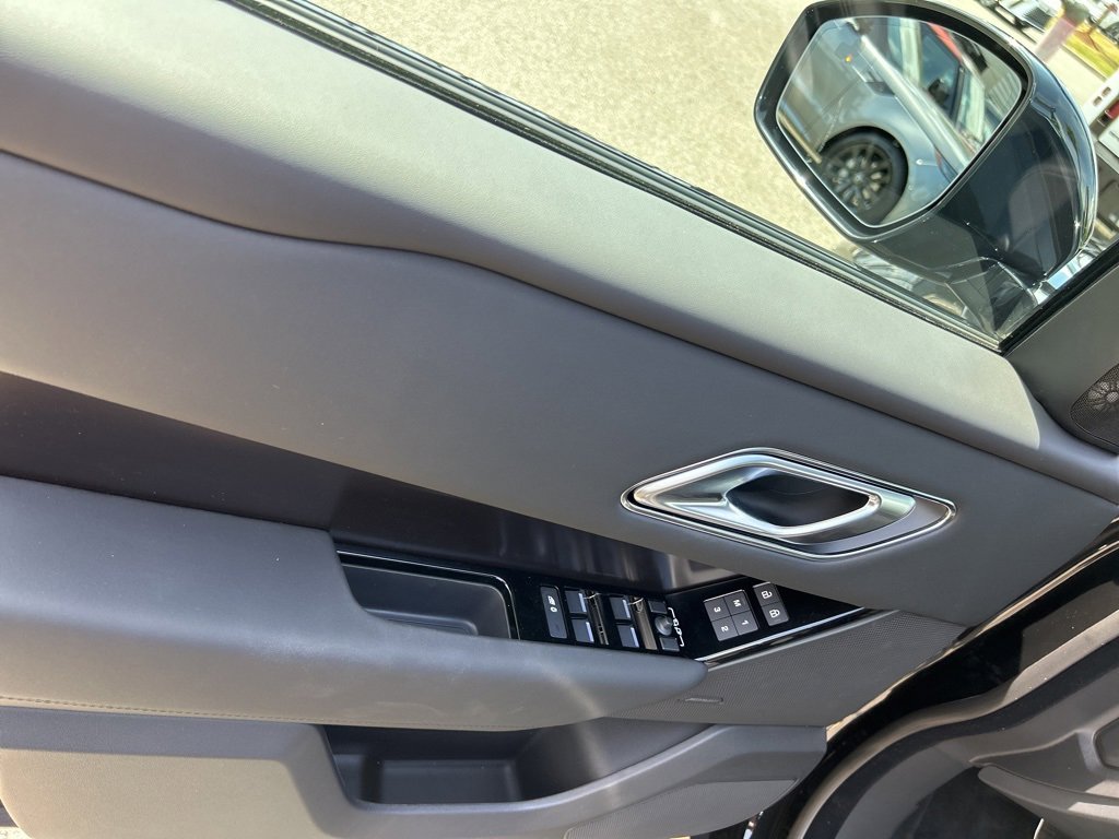 New 2026 Land Rover Range Rover Velar Dynamic SE image 23
