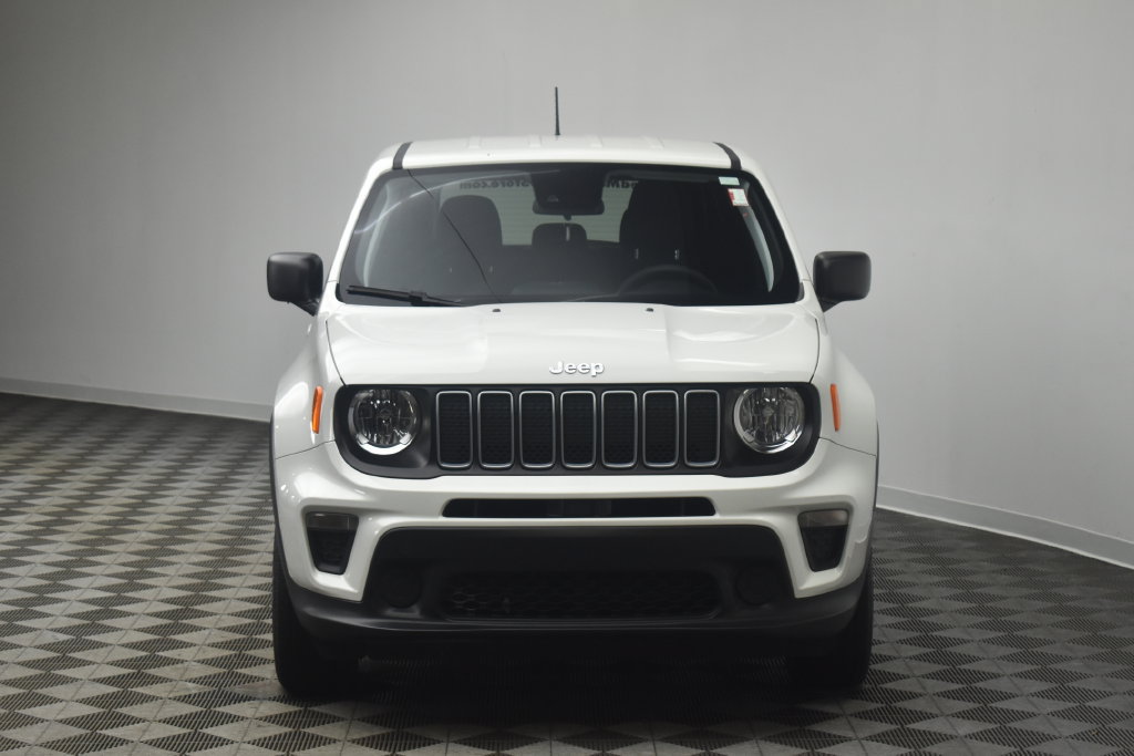Used 2023 Jeep Renegade Latitude AWD/4WD image 16