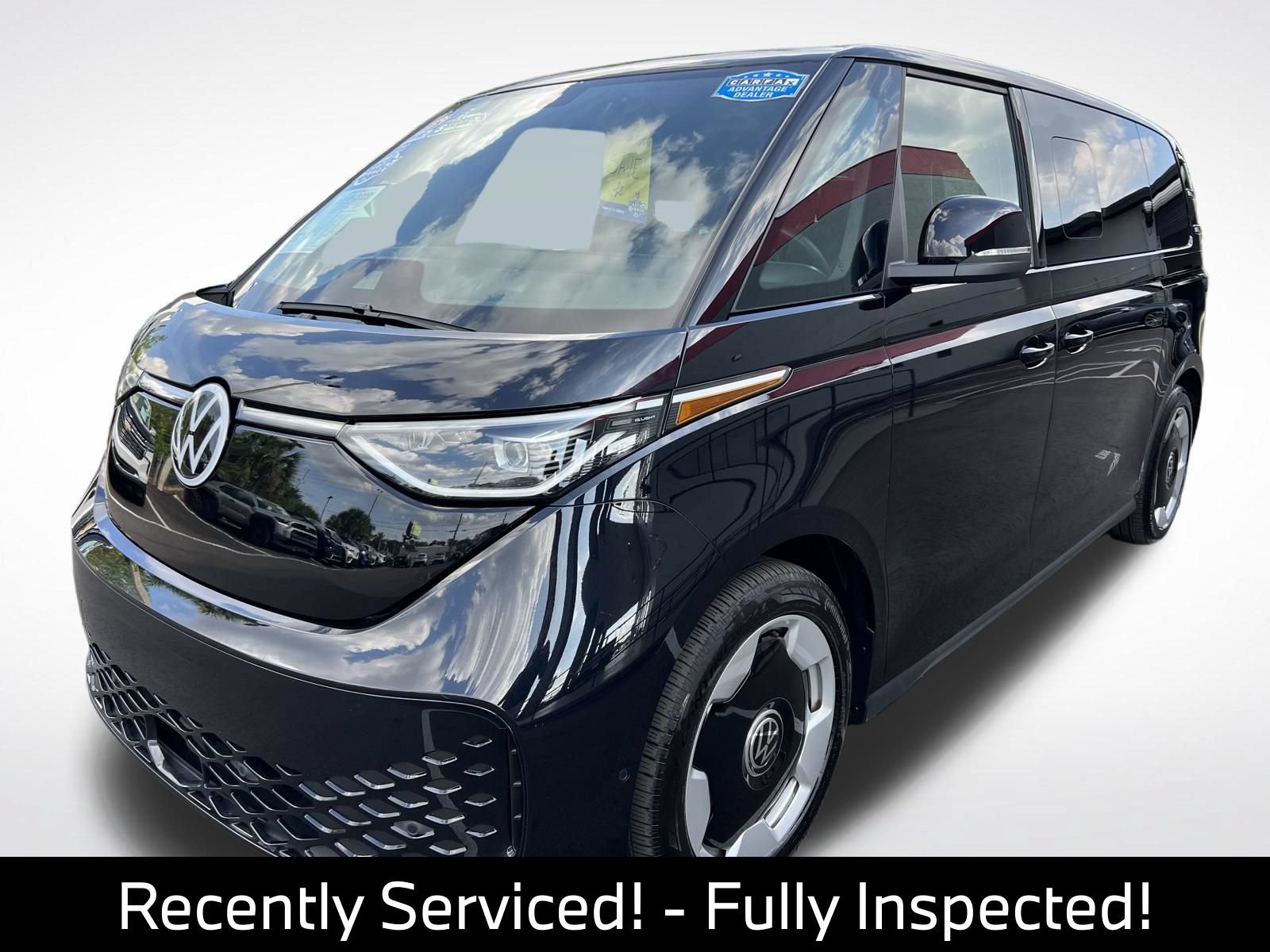 Used 2025 Volkswagen ID. Buzz Pro S RWD image 6