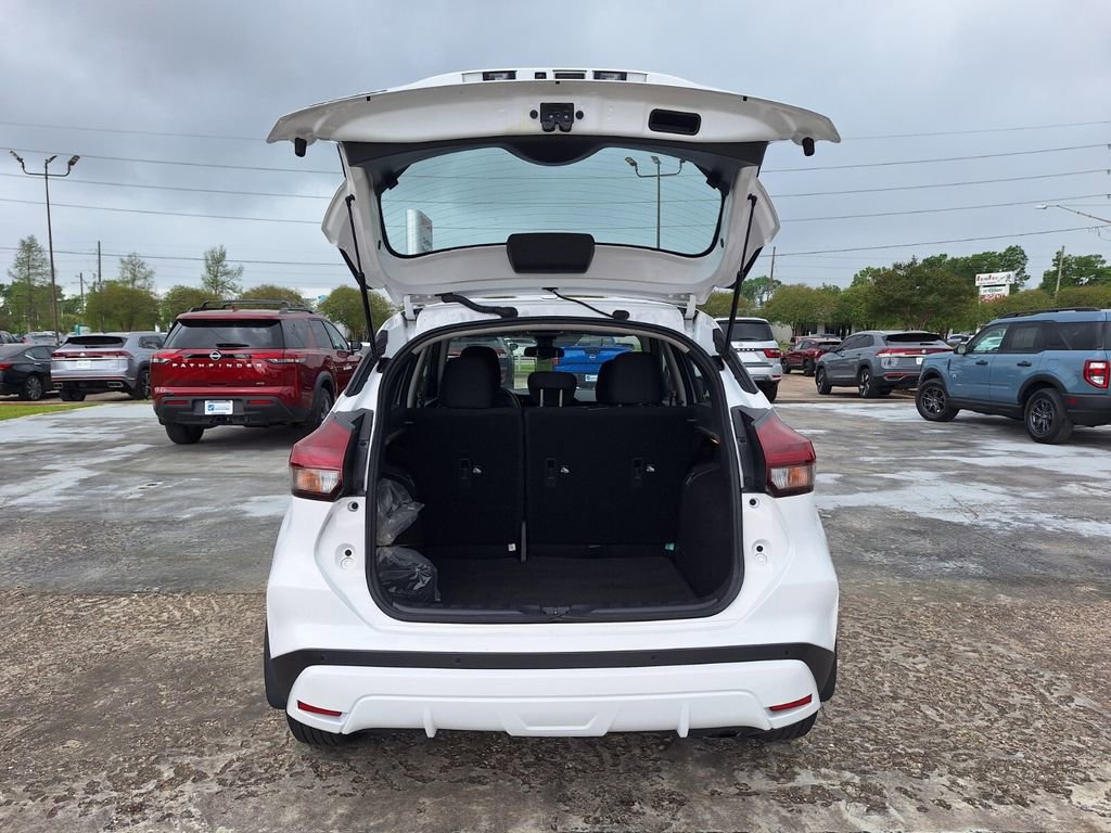 Used 2024 Nissan Kicks S FWD image 27