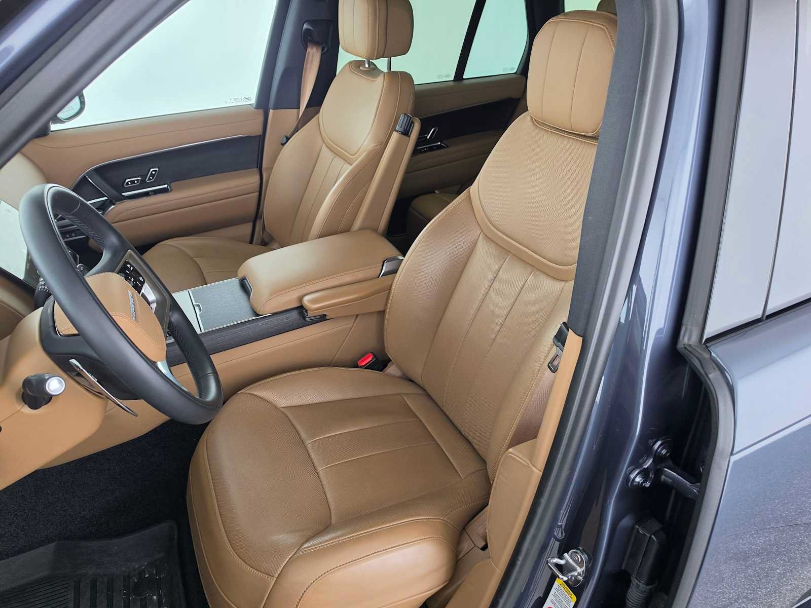 Used 2025 Land Rover Range Rover SE AWD/4WD image 21