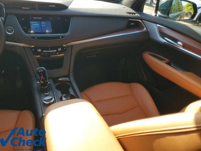 Certified 2025 Cadillac XT5 Premium Luxury FWD image 16