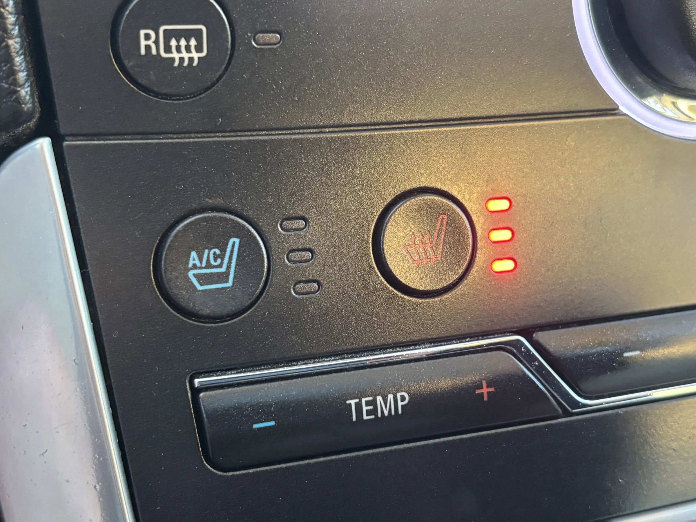 Used 2015 Ford Edge Titanium w/ Equipment Group 302A image 23