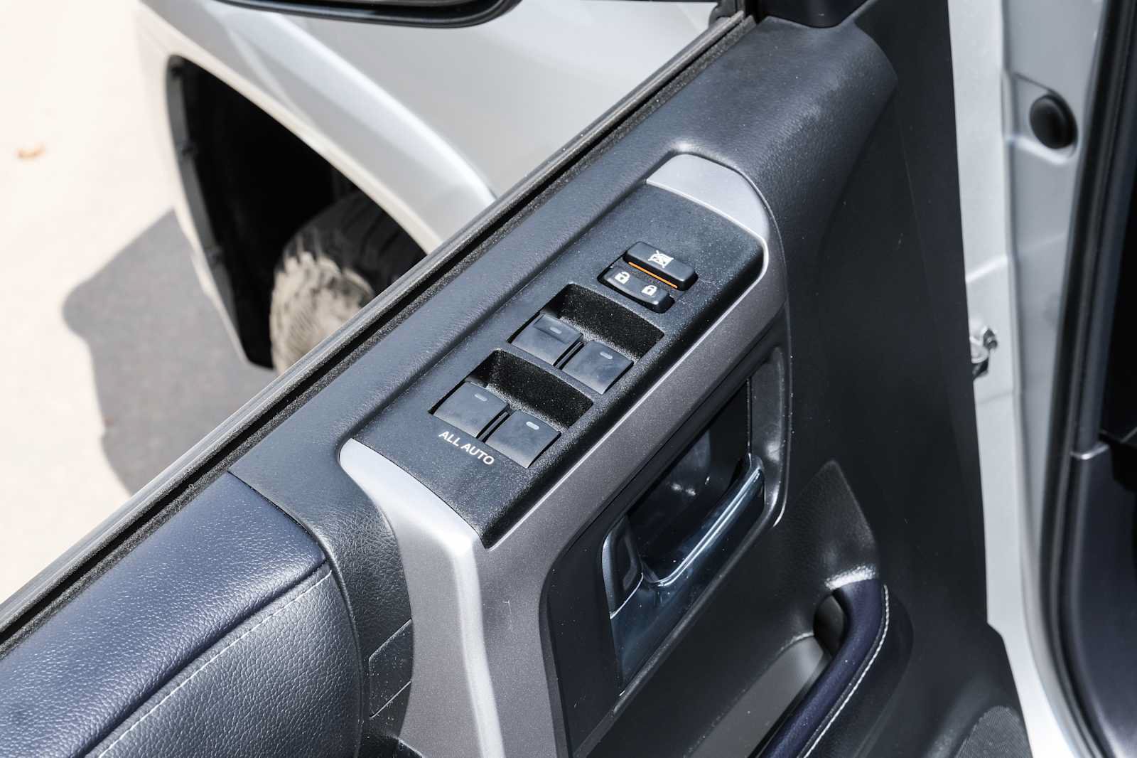 Used 2022 Toyota 4Runner TRD Sport AWD/4WD image 37