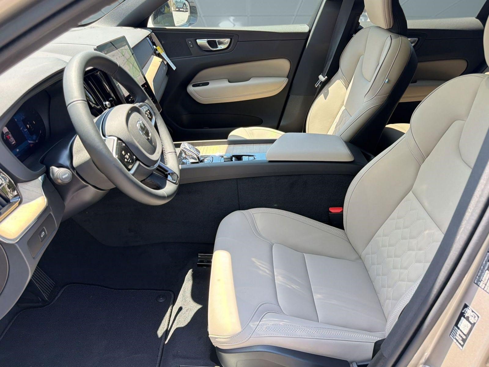 New 2026 Volvo XC60 B5 Core AWD/4WD image 5