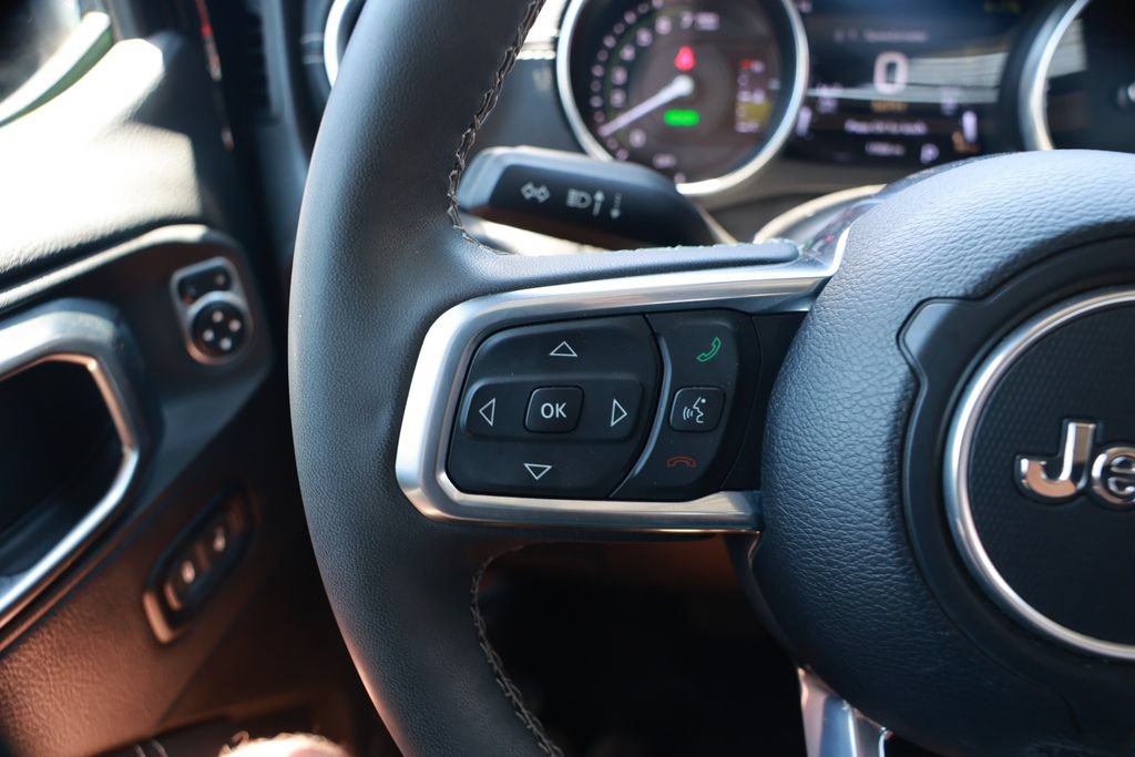 Used 2023 Jeep Wrangler Unlimited Sahara w/ Cold Weather Group AWD/4WD image 26