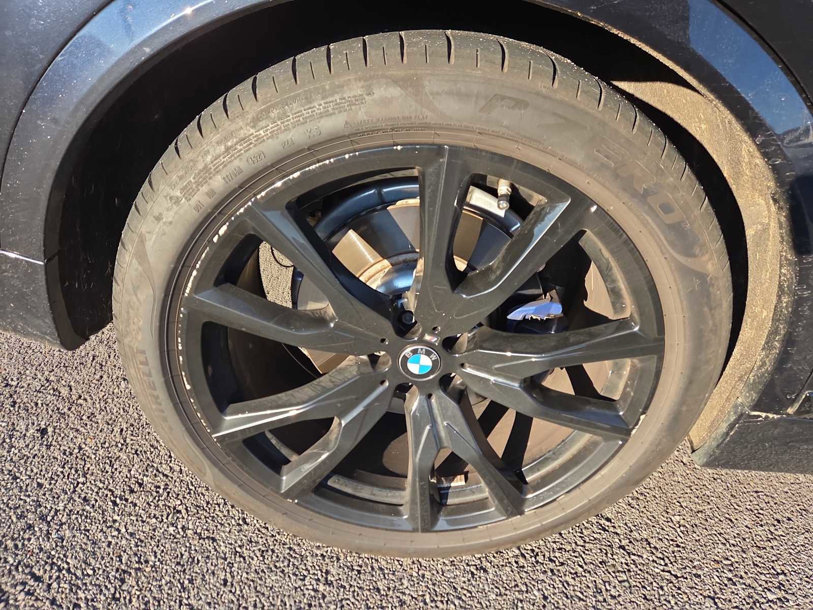 Used 2024 BMW X7 xDrive40i w/ M Sport Package image 4