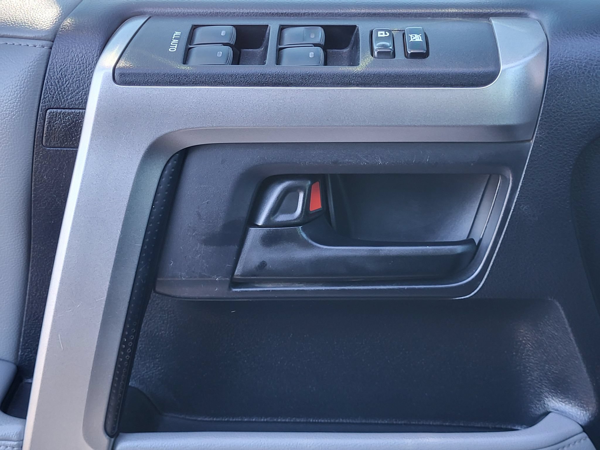 Used 2013 Toyota 4Runner SR5 RWD image 15
