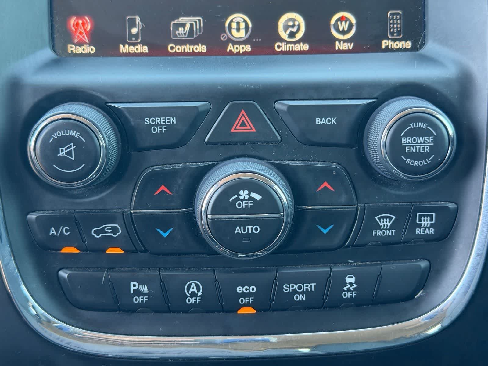 Used 2016 Dodge Durango Limited w/ Nav & Power Liftgate Group RWD image 24