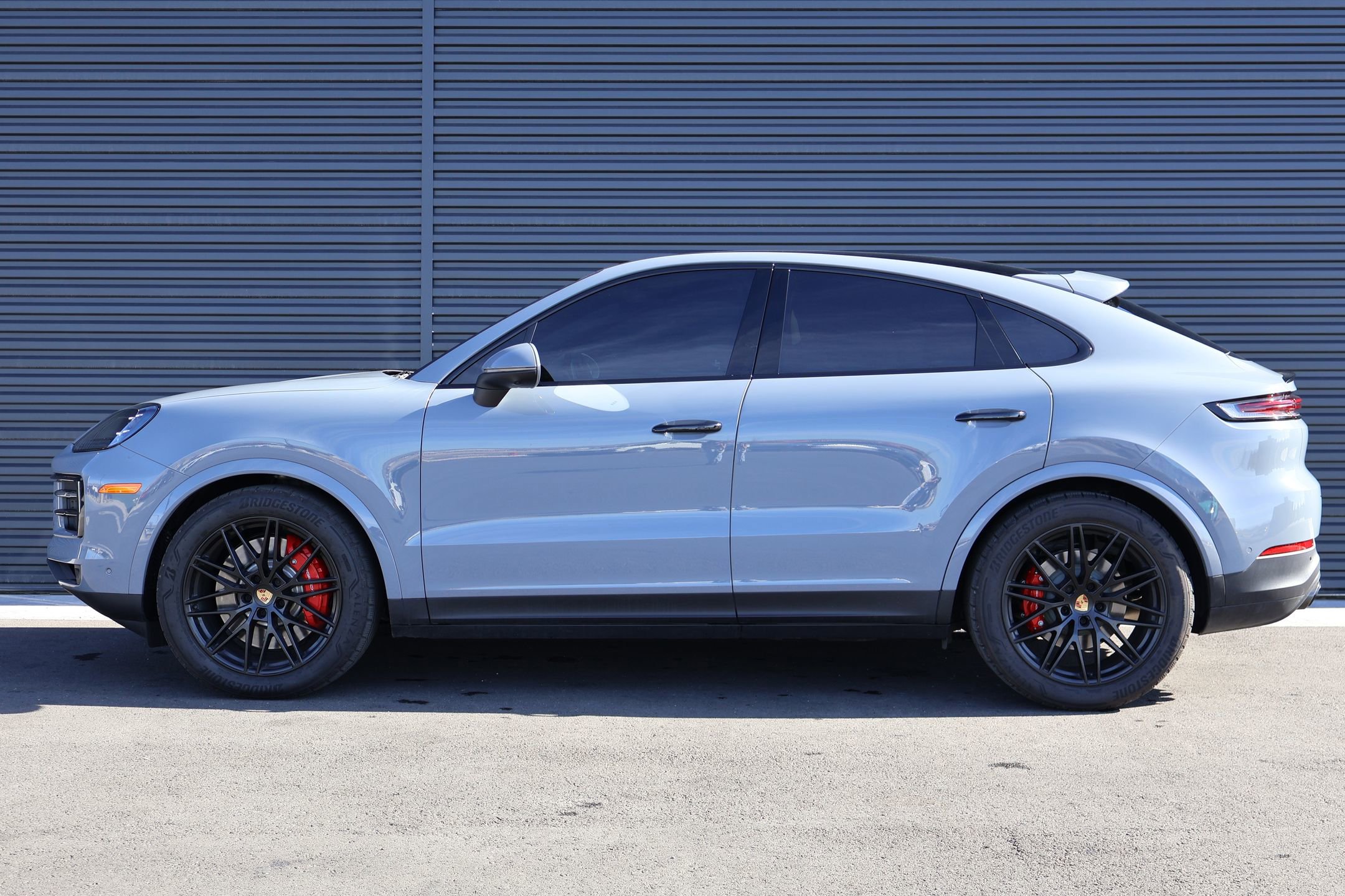 Used 2025 Porsche Cayenne S image 2