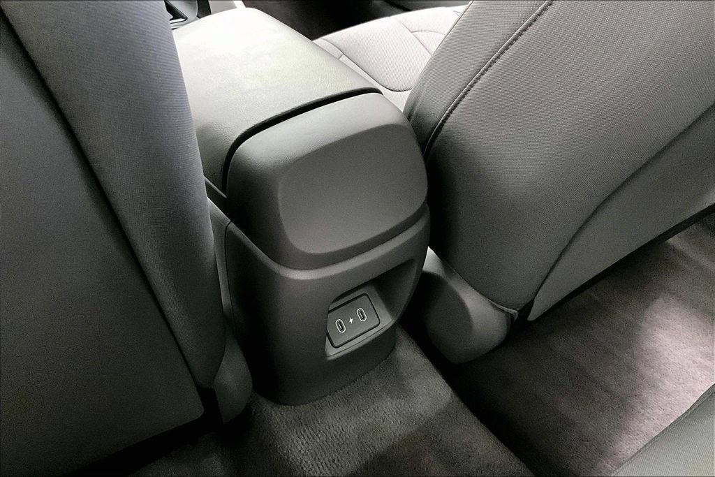 Certified 2024 Hyundai Elantra SE FWD image 25