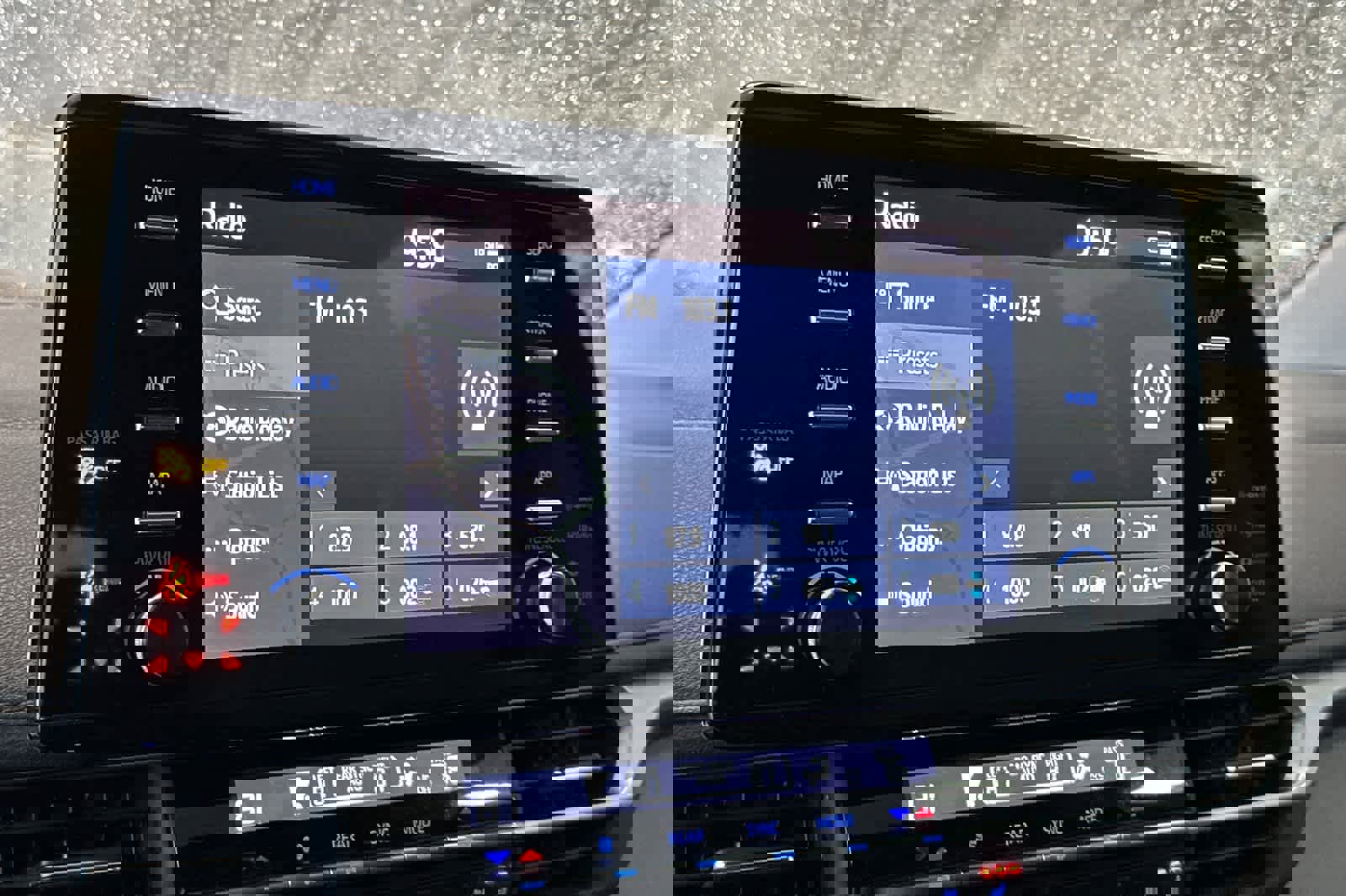 Used 2022 Toyota Sienna Limited image 20