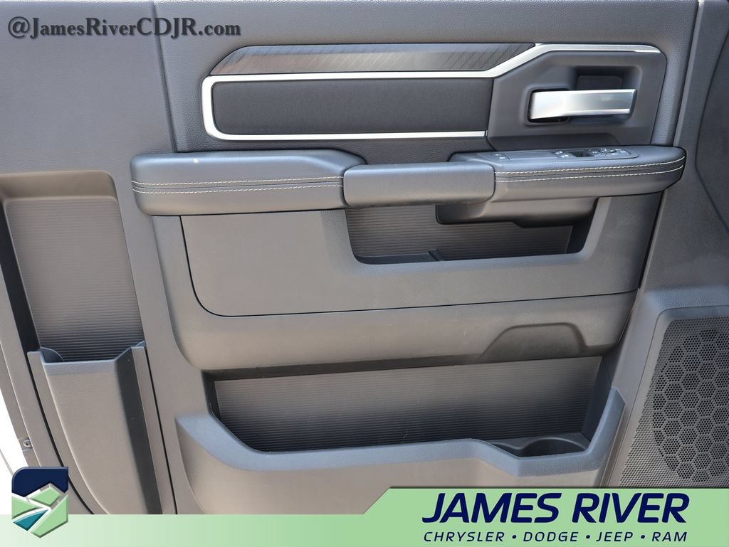 Used 2025 RAM 2500 Big Horn AWD/4WD image 13