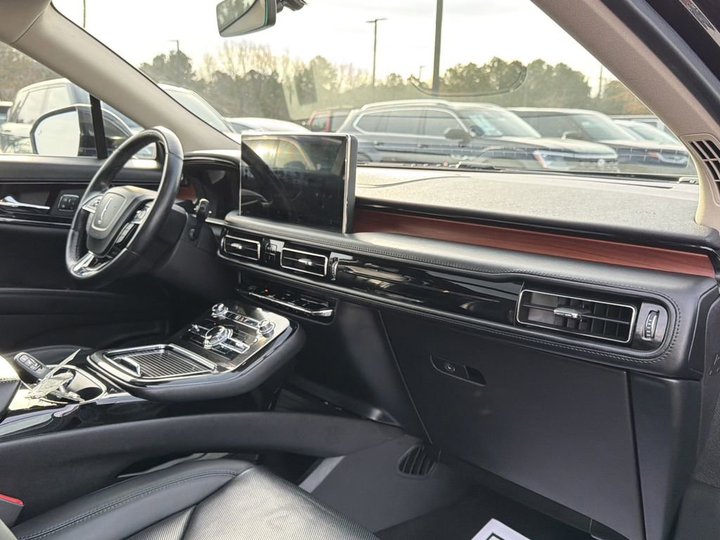 Used 2023 Lincoln Nautilus Reserve image 21
