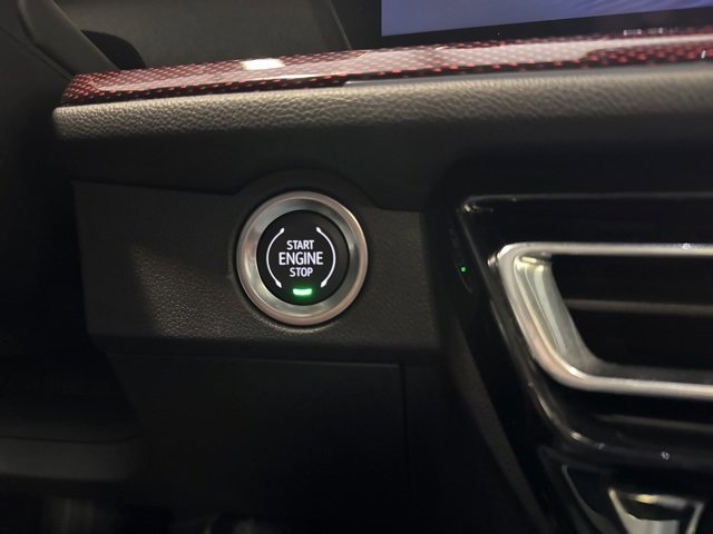 Used 2025 Chevrolet Traverse Z71 image 25