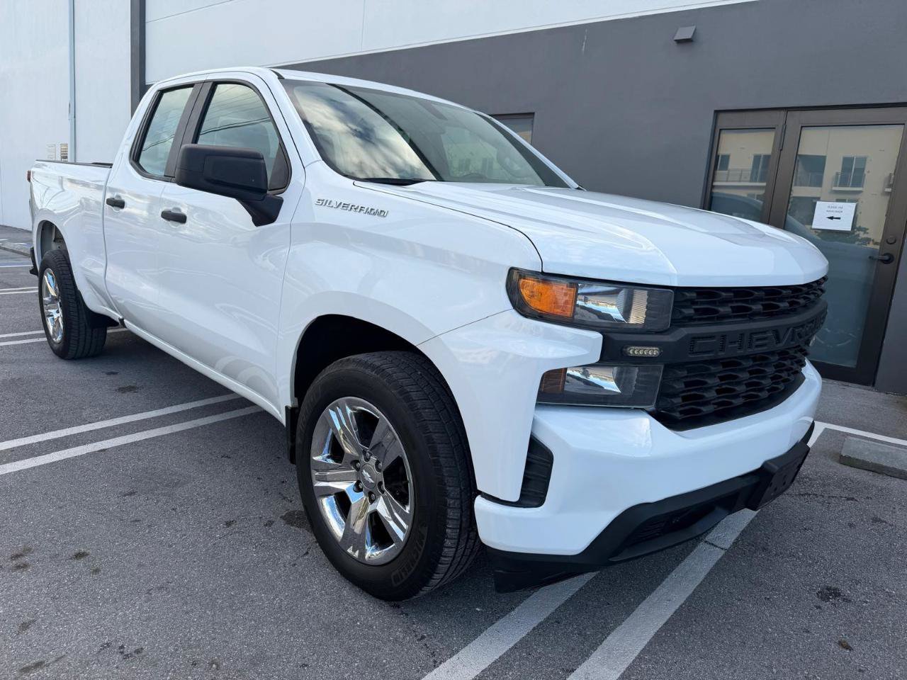 Used 2019 Chevrolet Silverado 1500 W/T w/ Trailering Package RWD image 2