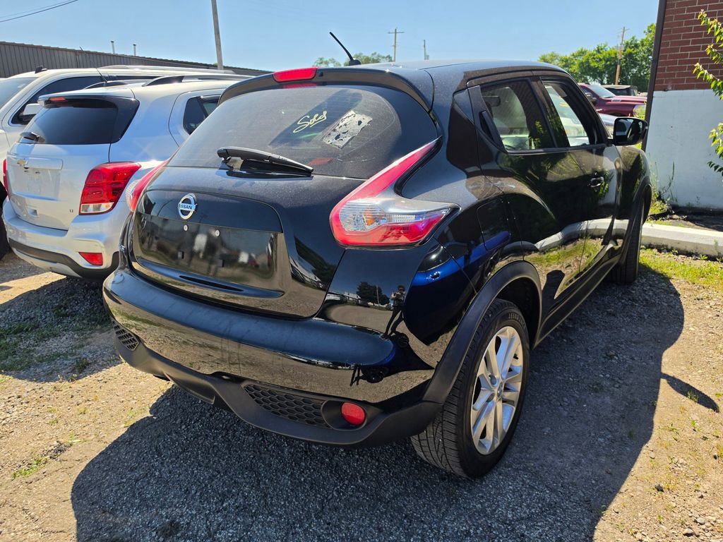 Used 2015 Nissan Juke S FWD image 2