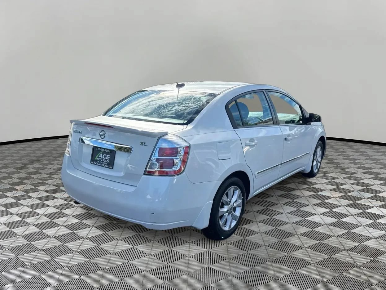 Used 2011 Nissan Sentra 2.0 SL w/ Navigation Pkg FWD image 5