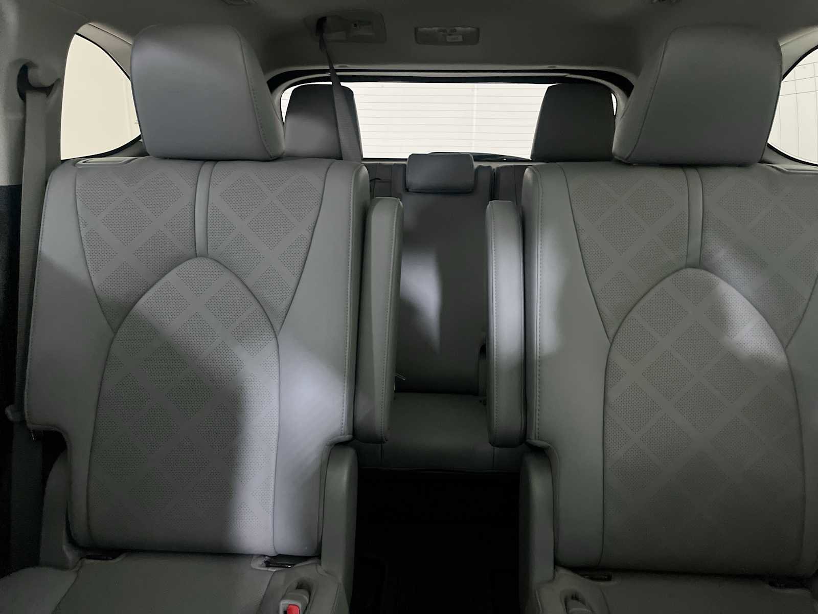 Used 2020 Toyota Highlander Platinum AWD/4WD image 13