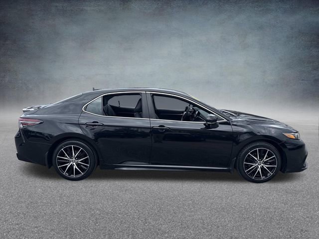 Used 2023 Toyota Camry SE image 5