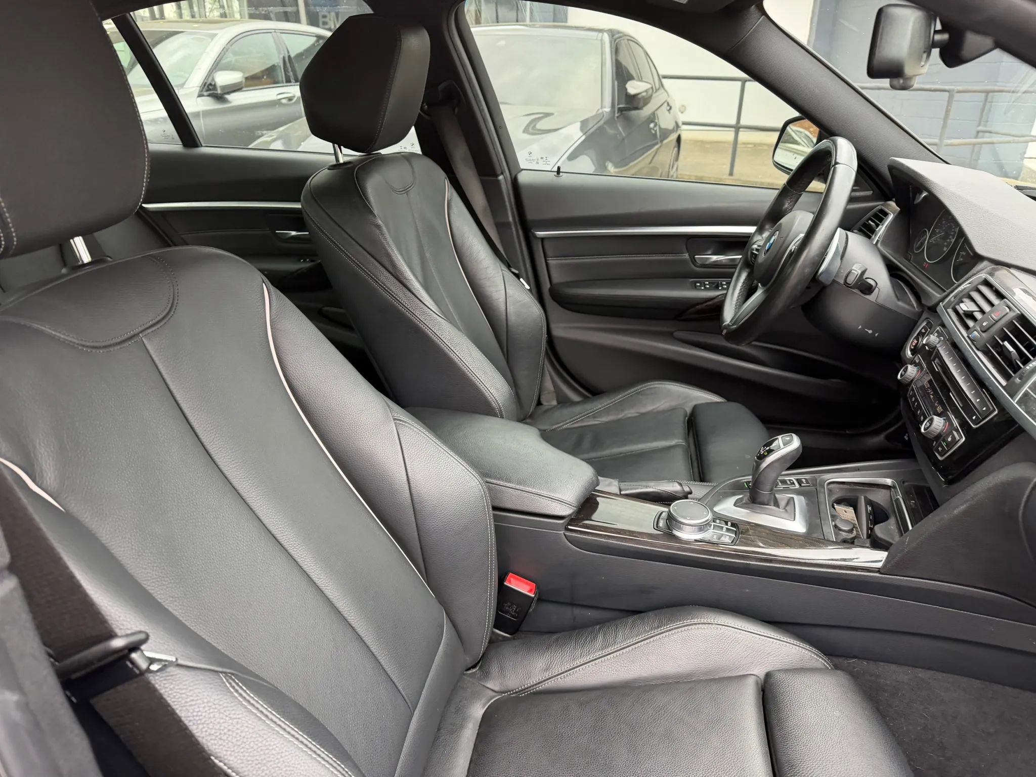 Used 2017 BMW 340i xDrive Sedan AWD/4WD image 18