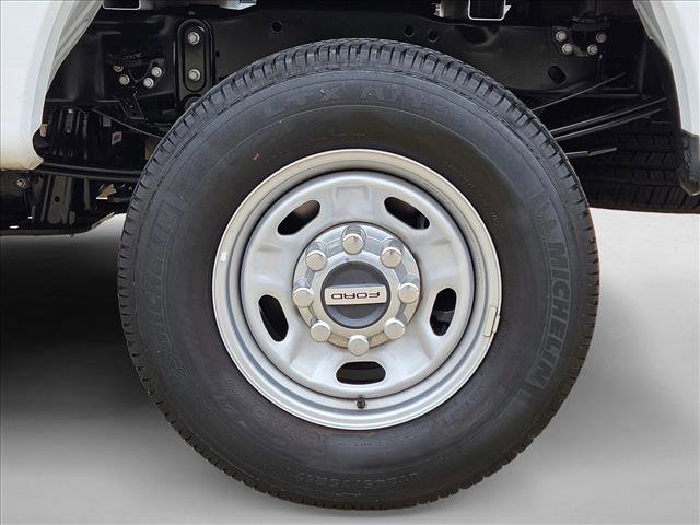 Used 2023 Ford F250 XL w/ FX4 Off-Road Package image 24