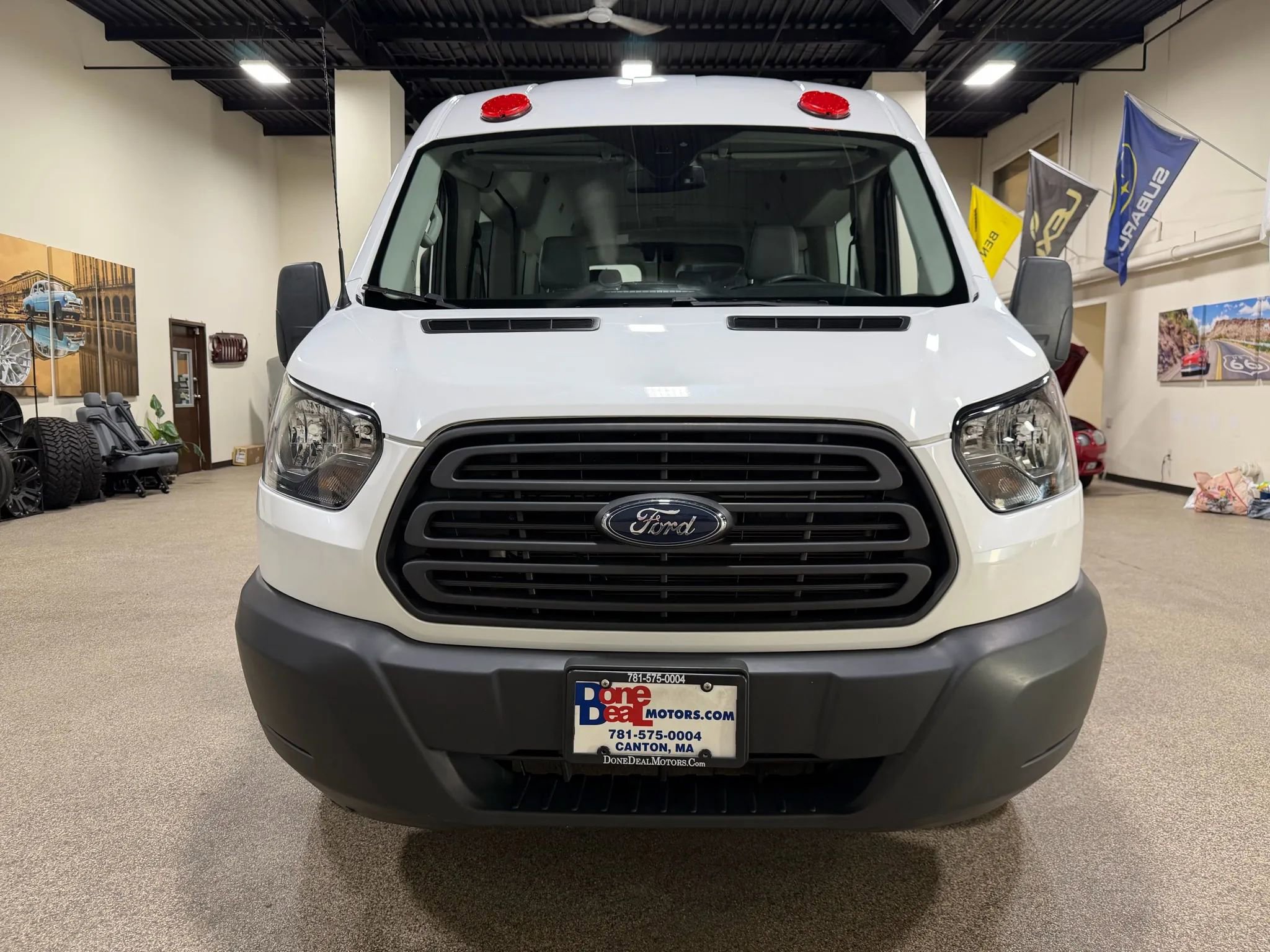 Used 2018 Ford Transit 350 XL image 2