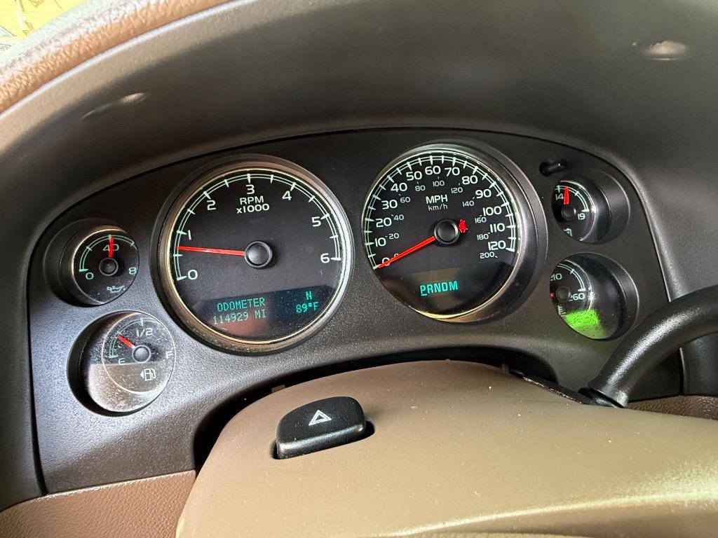 Used 2010 GMC Sierra 1500 SLT w/ White Diamond Tricoat Edition AWD/4WD image 10