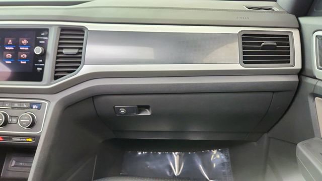 Used 2021 Volkswagen Atlas Cross Sport SE w/ Panoramic Sunroof Package image 36