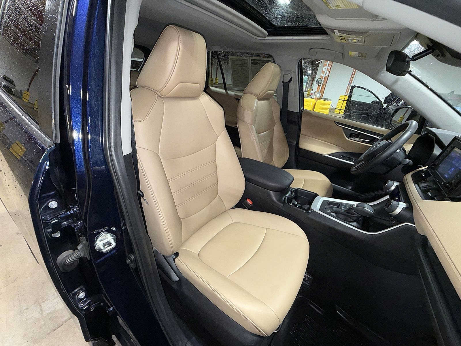 Used 2020 Toyota RAV4 XLE Premium AWD/4WD image 16