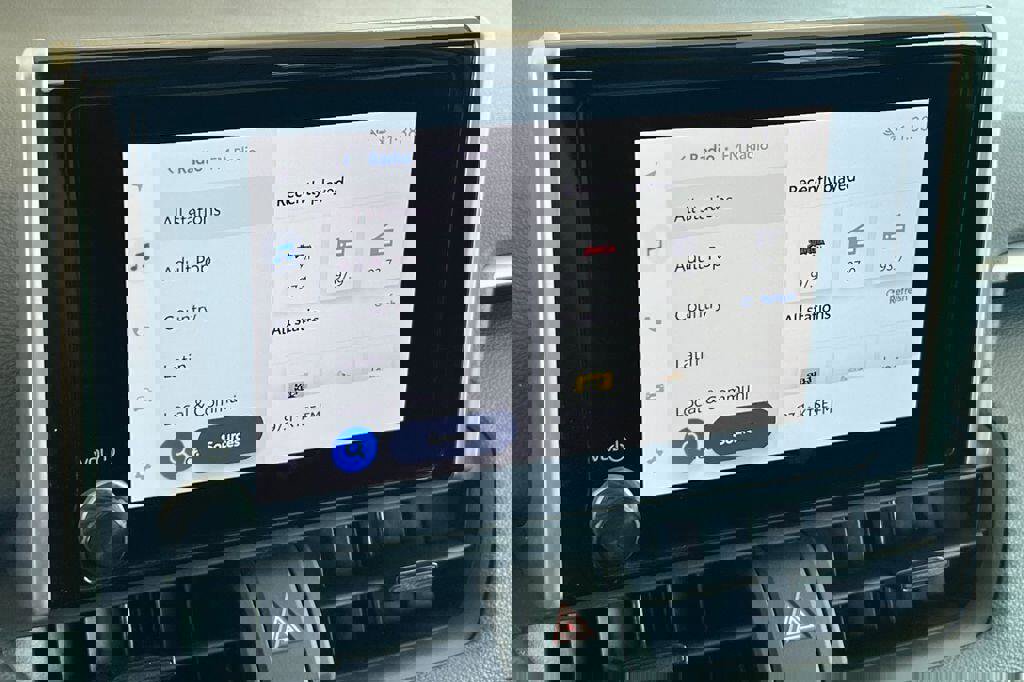 Used 2024 Toyota RAV4 XLE image 18